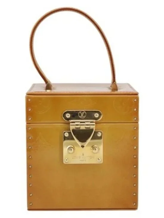 LOUIS VUITTON Monogram Vernis Bleecker Cosmetic Pouch Beige M91002 Auth 173131 - Picture 10 of 15